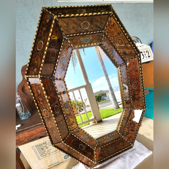 Vintage Venetian Octagonal Reverse Painted Wall Mirror - Picture 2 of 16